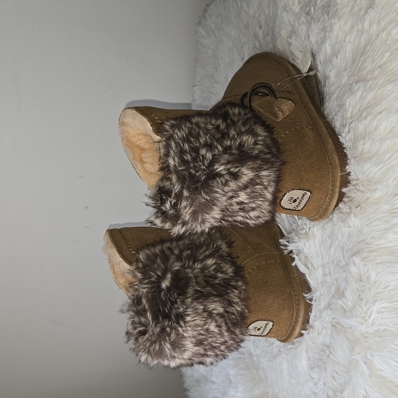 Girls Bearpaw Koko Pull-on Boot - Picture 2 of 4